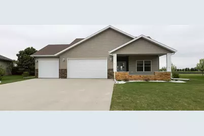 647 43 1/2 Avenue S, Moorhead, MN 56560 - Photo 3