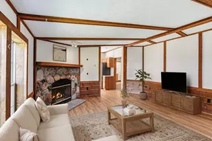 426 Railroad Ave, Ellsworth, WI 54011 - Photo 3