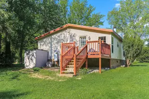 426 Railroad Ave, Ellsworth, WI 54011 - Photo 21