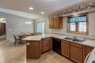 11700 Forestview Drive, Baxter, MN 56425 - Photo 9