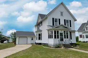 109 White St N, Comfrey, MN 56019 - Photo 1