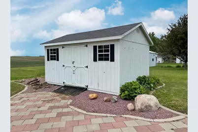 109 White Street N, Comfrey, MN 56019 - Photo 3