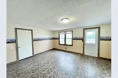 109 White Street N, Comfrey, MN 56019 - Photo 33