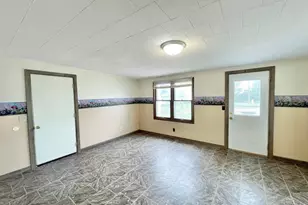 109 White St N, Comfrey, MN 56019 - Photo 33