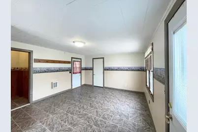 109 White Street N, Comfrey, MN 56019 - Photo 35