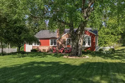 1068 Summit Avenue, South Saint Paul, MN 55075 - Photo 1