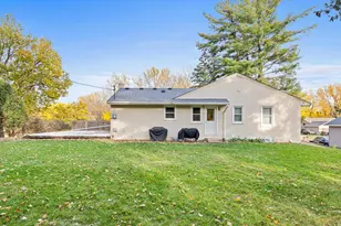 2579 Cypress St, Maplewood, MN 55109 - Photo 5