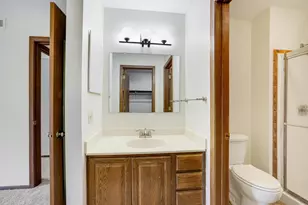 10441 Greenbrier Rd, Minnetonka, MN 55305 - Photo 11