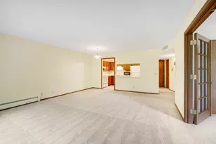 10441 Greenbrier Rd, Minnetonka, MN 55305 - Photo 7