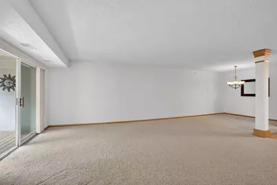 935 Ferndale Street N #317, Maplewood, MN 55119 - Photo 9
