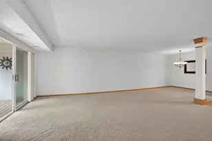 935 Ferndale St N, Maplewood, MN 55119 - Photo 9