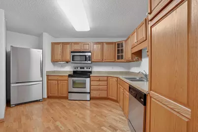 935 Ferndale Street N #317, Maplewood, MN 55119 - Photo 3