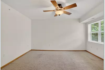 935 Ferndale Street N #317, Maplewood, MN 55119 - Photo 13