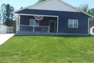 916 E Main St, Caledonia, MN 55921 - Photo 3