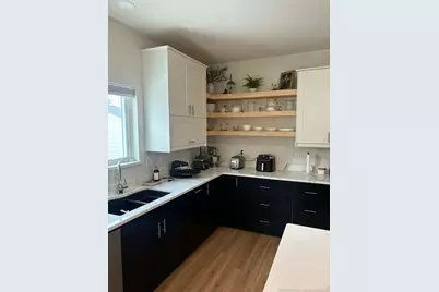 916 E Main Street, Caledonia, MN 55921 - Photo 5