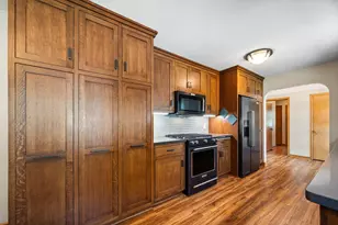 2101 Regent Ave N, Golden Valley, MN 55422 - Photo 11
