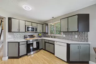 2208 Grimm Rd, Chaska, MN 55318 - Photo 7