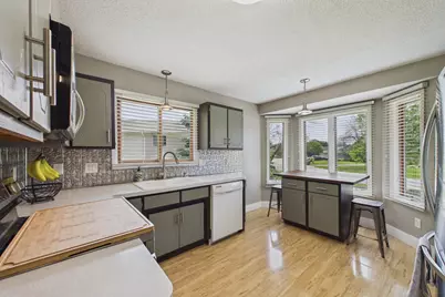 2208 Grimm Road, Chaska, MN 55318 - Photo 5