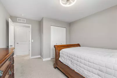 1989 Attenborough Street, Shakopee, MN 55379 - Photo 17