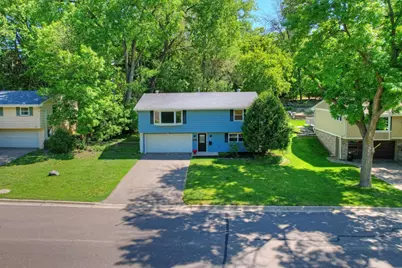 2460 Kewanee Way, Golden Valley, MN 55422 - Photo 3