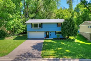 2460 Kewanee Way, Golden Valley, MN 55422 - Photo 3