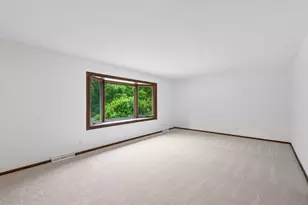 2460 Kewanee Way, Golden Valley, MN 55422 - Photo 11