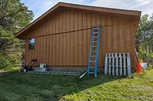 6821 Barrett Rd, Chisholm, MN 55719 - Photo 3