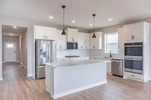 717 Winterberry Ln, Waconia, MN 55387 - Photo 5