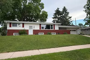 1611 Cascade St NW, Rochester, MN 55901 - Photo 1