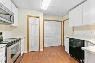 8456 Copperfield Way, Inver Grove Heights, MN 55076 - Photo 9
