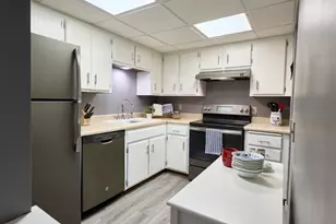 5140 W 102nd St, Bloomington, MN 55437 - Photo 9
