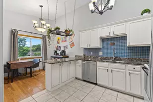 18120 Covington Path, Minnetonka, MN 55345 - Photo 11