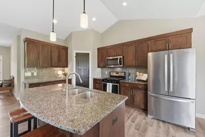 140 Hill Crest Court, Glenwood City, WI 54013 - Photo 5