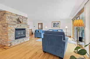 314 N Cove Rd, Hudson, WI 54016 - Photo 5