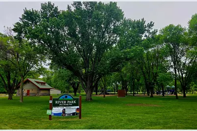 1401 88th Avenue N, Brooklyn Park, MN 55444 - Photo 49