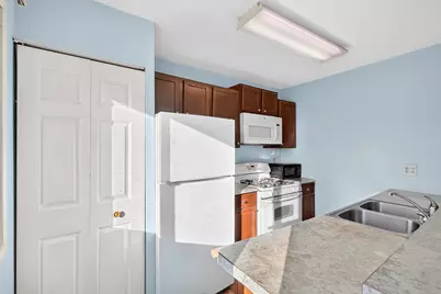 6335 84th Court N, Brooklyn Park, MN 55445 - Photo 7