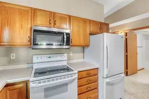 3413 38th St S, Moorhead, MN 56560 - Photo 5