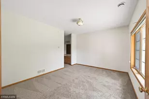 6801 24th St N, Oakdale, MN 55128 - Photo 11
