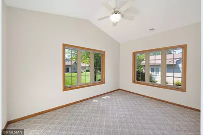 6801 24th Street N, Oakdale, MN 55128 - Photo 9