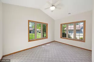 6801 24th St N, Oakdale, MN 55128 - Photo 9
