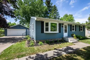 616 Esther Ln, Woodbury, MN 55125 - Photo 5