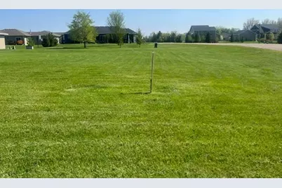 804 13th Street SE, East Grand Forks, MN 56721 - Photo 1