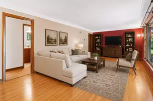 988 Sherren St W, Roseville, MN 55113 - Photo 5
