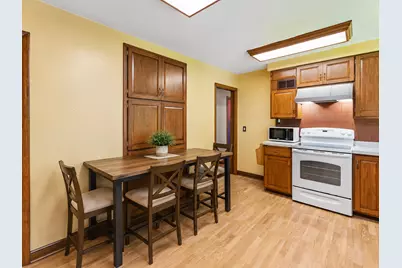 988 Sherren Street W, Roseville, MN 55113 - Photo 9