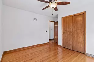 988 Sherren St W, Roseville, MN 55113 - Photo 15