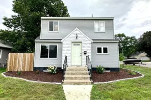 521 E 5th St, Redwood Falls, MN 56283 - Photo 5