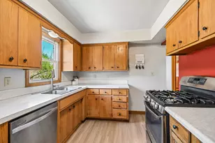 961 Livingston Ave, West Saint Paul, MN 55118 - Photo 9