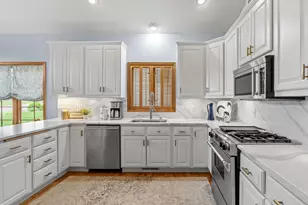 17925 39th Pl N, Plymouth, MN 55446 - Photo 15