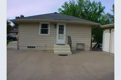 1112 Queens Lane, Anoka, MN 55303 - Photo 3