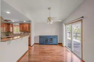 1375 Balsam St E, Eagan, MN 55123 - Photo 9